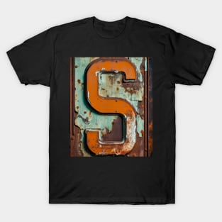 Rusty Letter S Antique Monogram Letter S Initial Alphabet T-Shirt